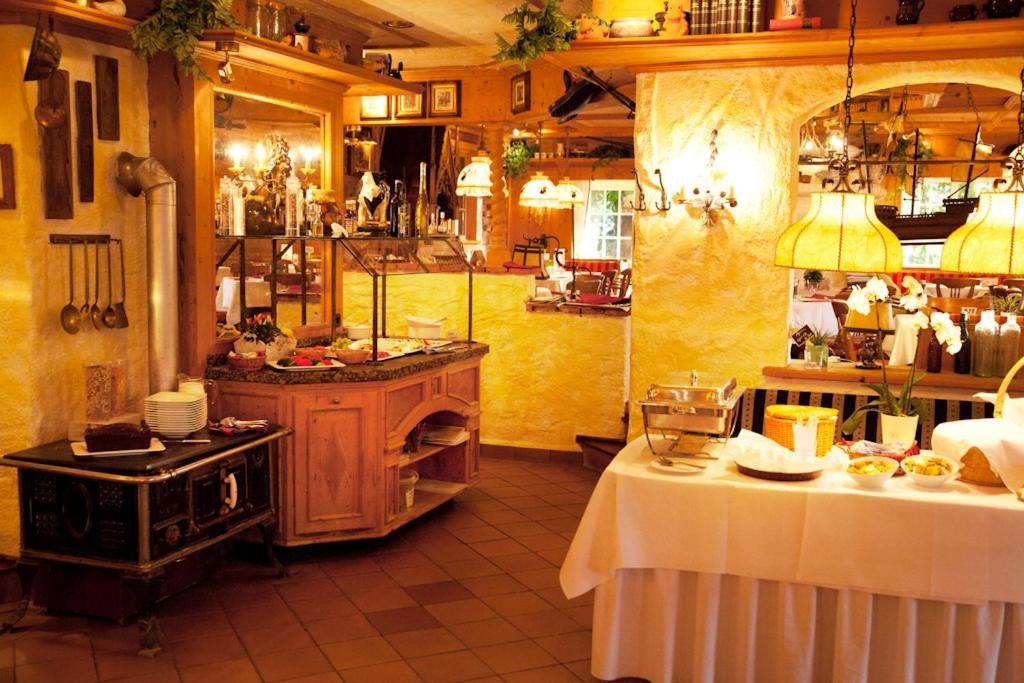 Landgasthof & Hotel Jagdhof Stralsund Eksteriør bilde