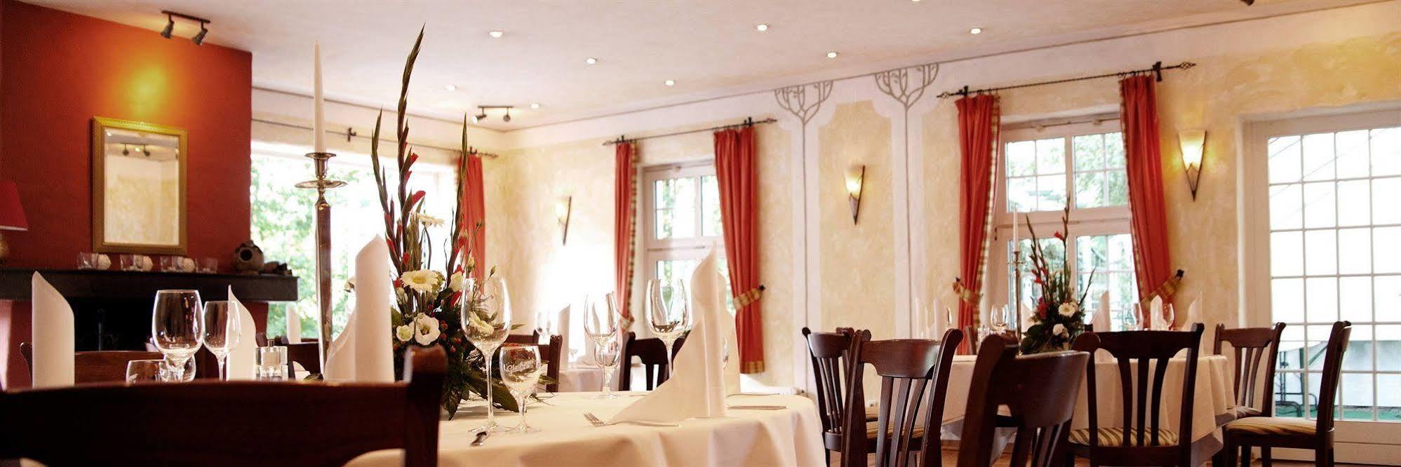 Landgasthof & Hotel Jagdhof Stralsund Eksteriør bilde