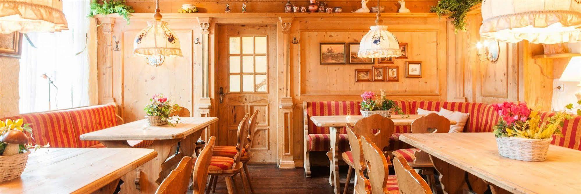 Landgasthof & Hotel Jagdhof Stralsund Eksteriør bilde